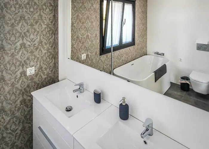 Manhattan Нерха