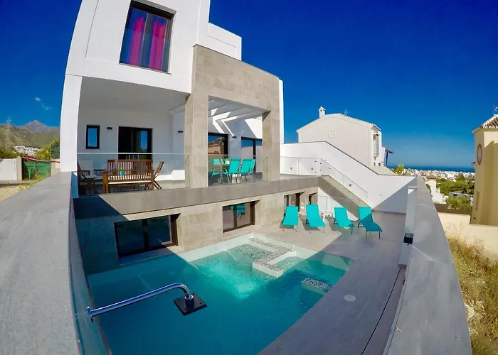 Manhattan Villa Nerja